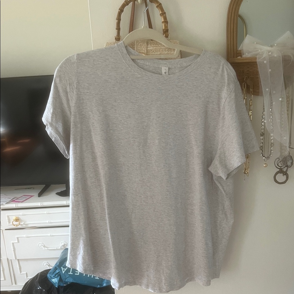 Lululemon Grey love tee